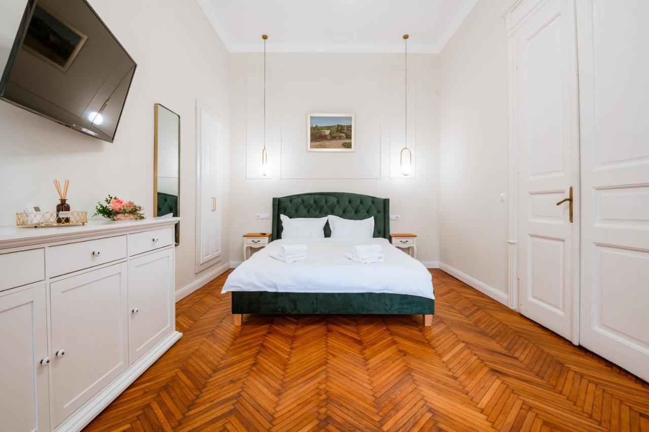 Apartament De Lux Central, P-Ta Matei Corvin Cluj-Napoca Buitenkant foto