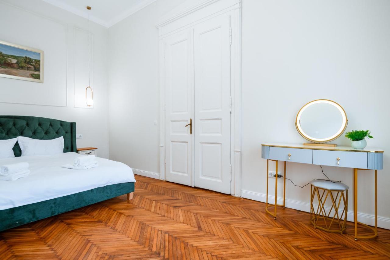 Apartament De Lux Central, P-Ta Matei Corvin Cluj-Napoca Buitenkant foto